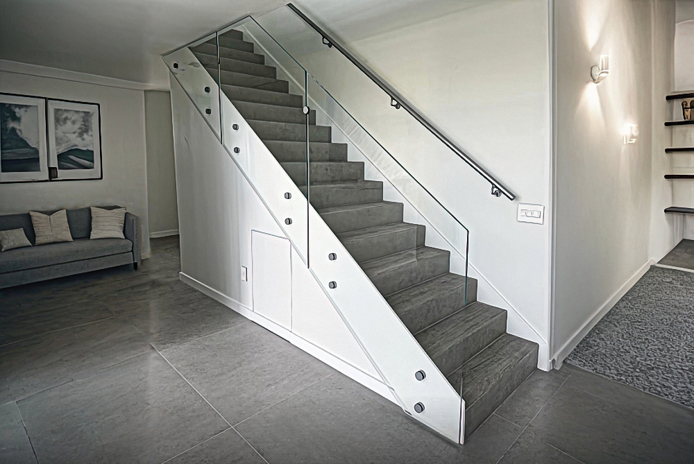 стеклянная лестница